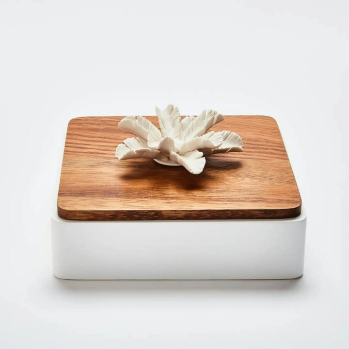 Elegant Acacia Wood Box with Decorative Flower – Handcrafted Luxury Storage